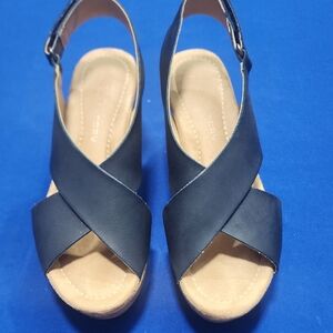 Chinese Laundry Black and Tan Sandals